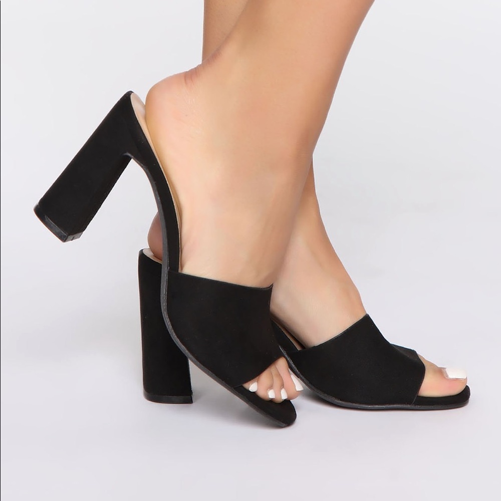 Fashion Nova Mule Breaker Heel Sandal